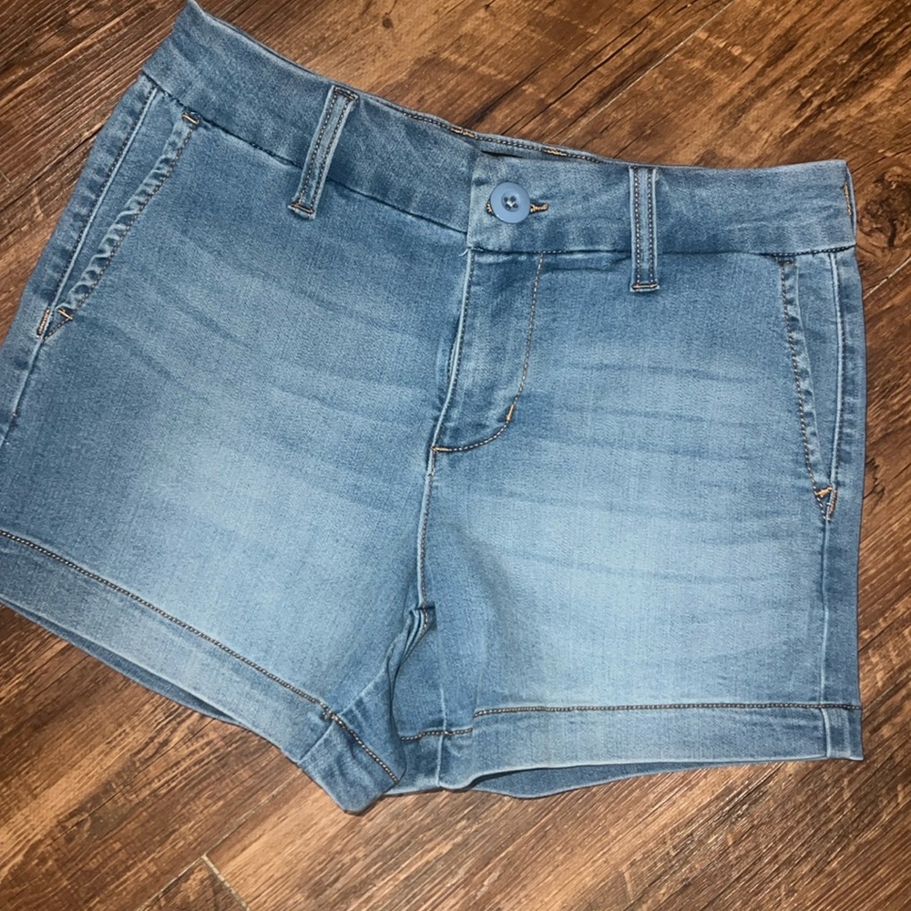 Kendall + Kylie Jean Shorts, size 3